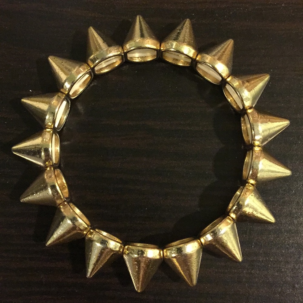 Gold spiked stretchy bracelet - Picture 4 of 6